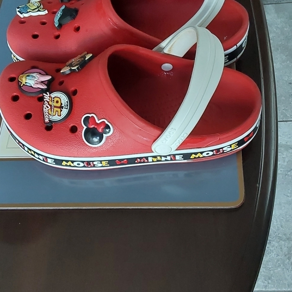 DISNEY MINNIE MOUSE CROCKS SIZE 8 - Picture 3 of 9